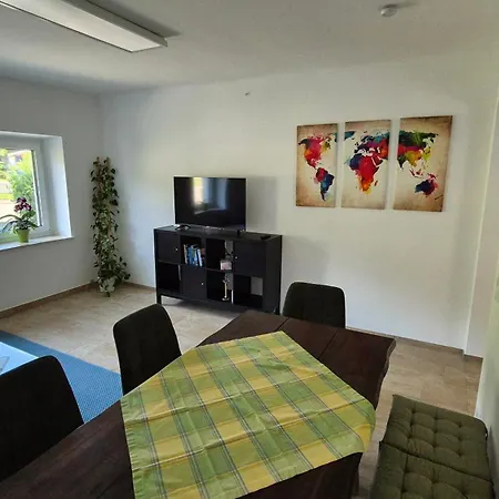 Haeuschen Vor Moosburg, Ahapartement Appartamento Ratzenegg