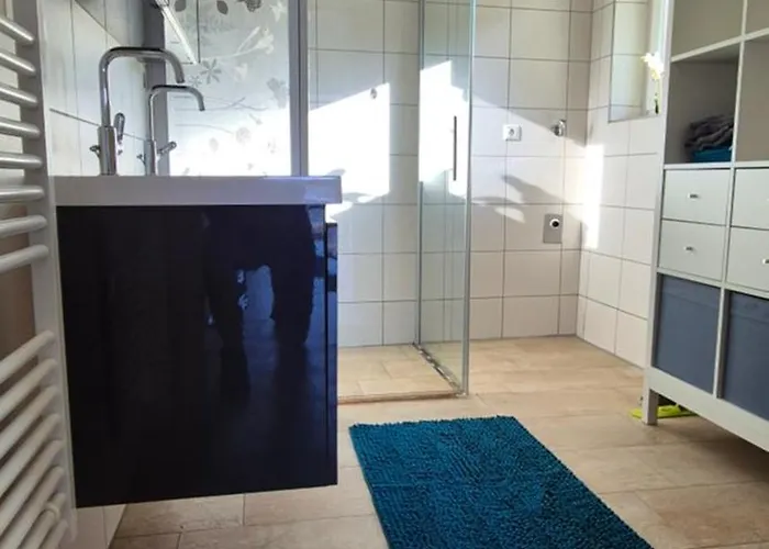 Haeuschen Vor Moosburg, Ahapartement Apartamento Ratzenegg